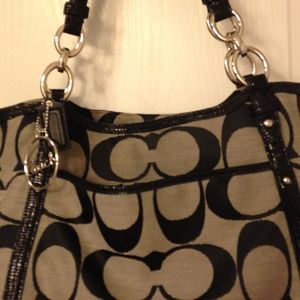 Coach 🎉🎉💯Authentic  🎉🎉