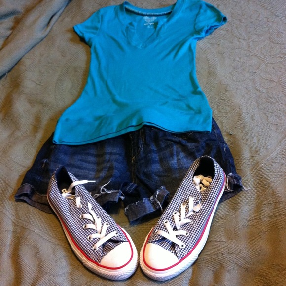 Navy &white checkered AllStar Converses.