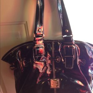 D& B black patent leather medium Chiara bag