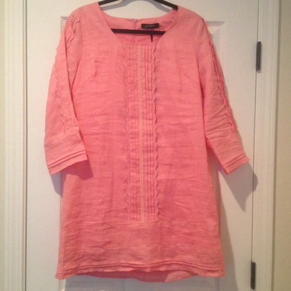 Pink linen type dress with lace detail