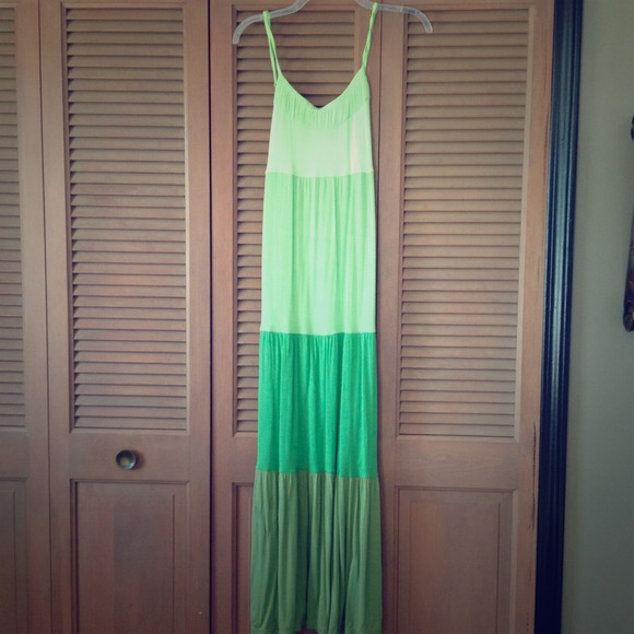 SOLD Gap Maxi 📦traded📦