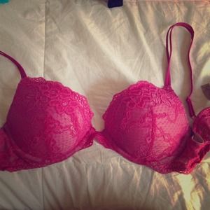 ❌traded❌Victoria secret bra
