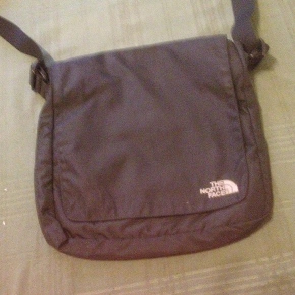 used 3 times the northface bag.