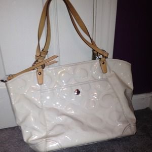 SOLD WHITE authentic Coach purse😍