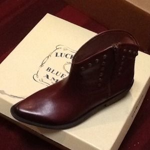 Venician red boots