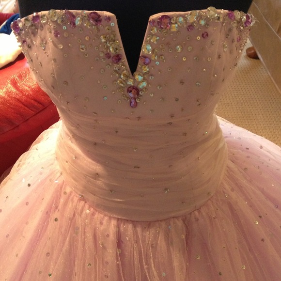 Prom dress - Picture 2 of 4