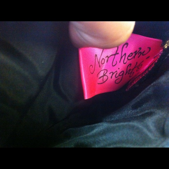 Northern Brights handcrafted shoulder purse. - Picture 4 of 4
