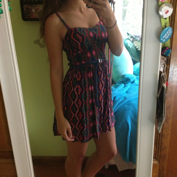 Lily Rose Dresses & Skirts - Boho tribal print spaghetti strap sundress w/ belt