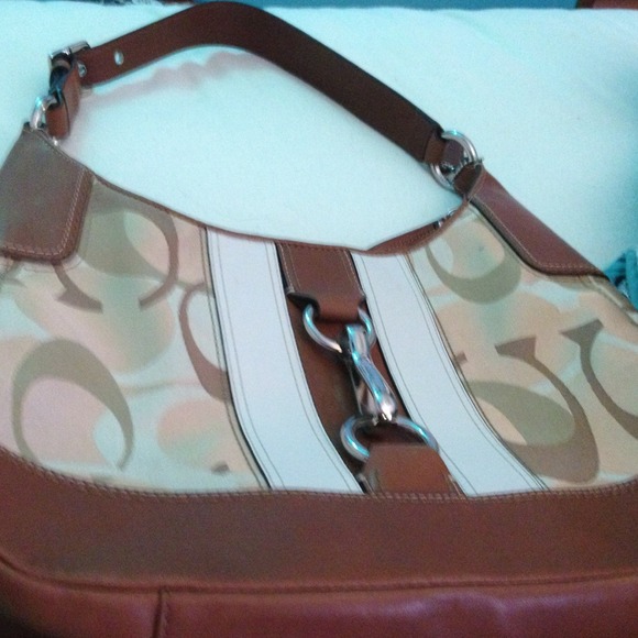 Authentic Coach purse!! Reduced item 👜!!!! - Picture 2 of 4