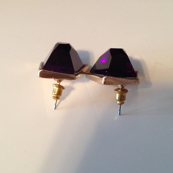❌SOLD❌ Purple Geometric Shape Earrings 💜 - Picture 2 of 3