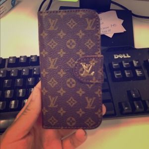 Lv I phone 5 case