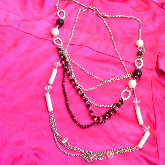 🔴🔴🔴🔴🔴Set of 2 necklaces SOLD