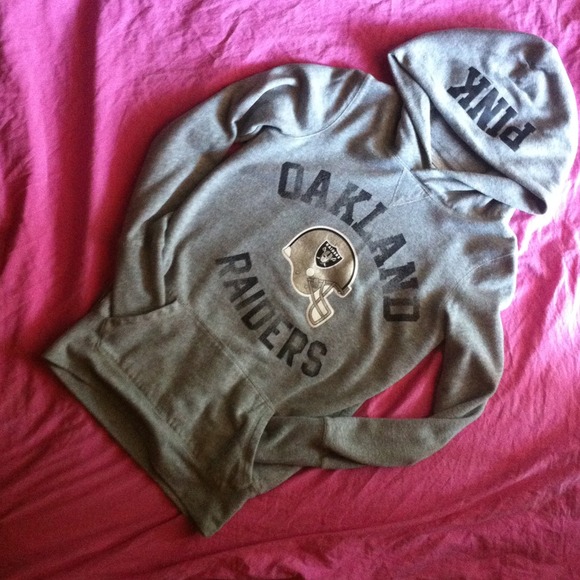 VS Oakland Raider sweater