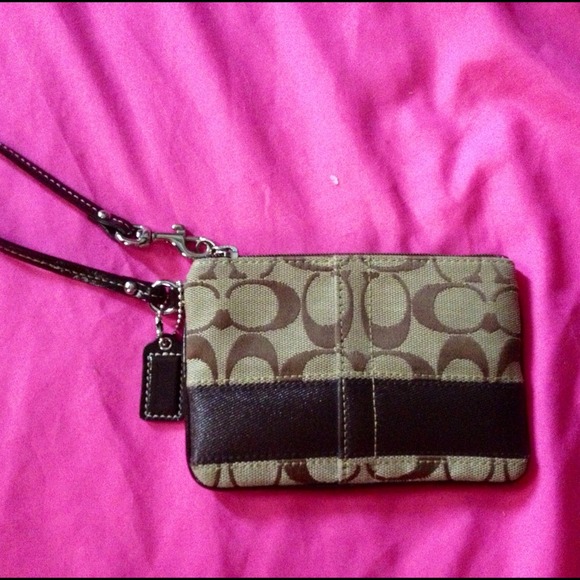 Small authentic Coach Wallet❤ sold✨