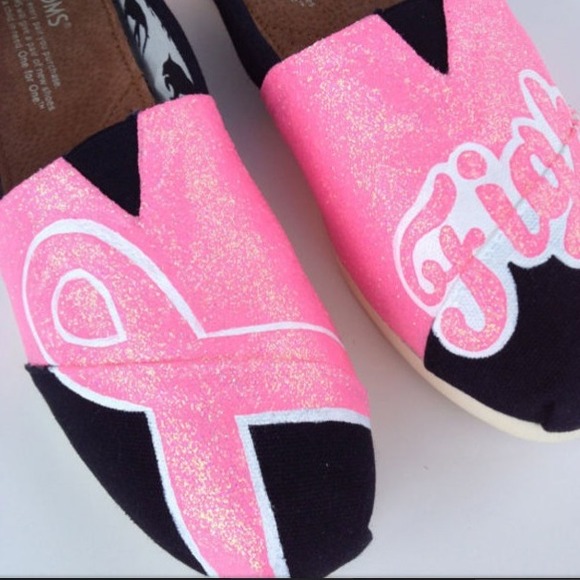 Custom Toms Breast Cancer fight for a cure - Picture 1 of 1