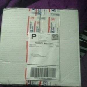 2 pairs of American eagle jeans.