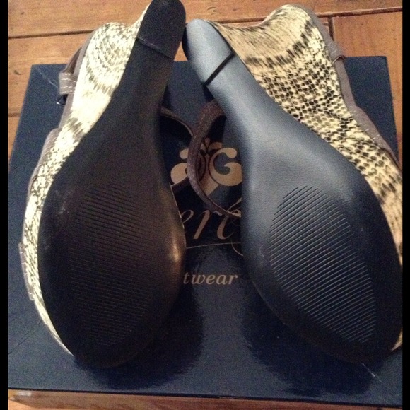 DEREON Snakeskin Platform Shoes US SIze 10 - Picture 4 of 4