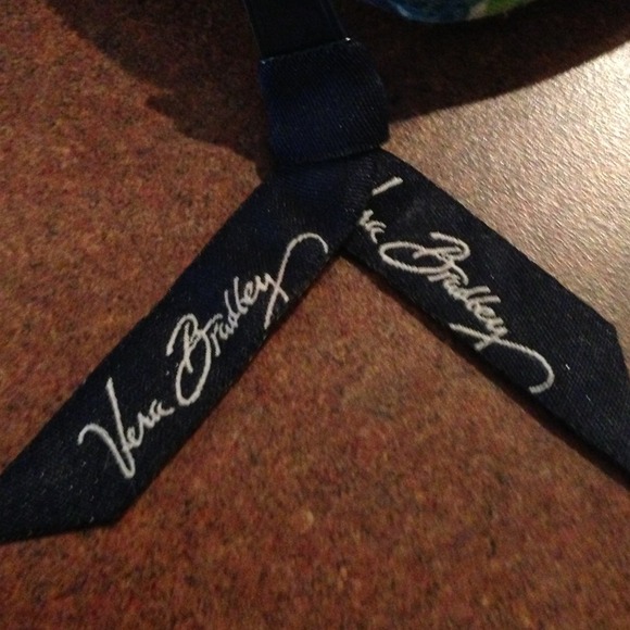 Vera Bradley makeup bag - Picture 2 of 2