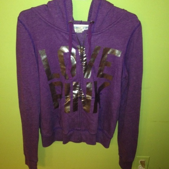 VS pink sweatshirt