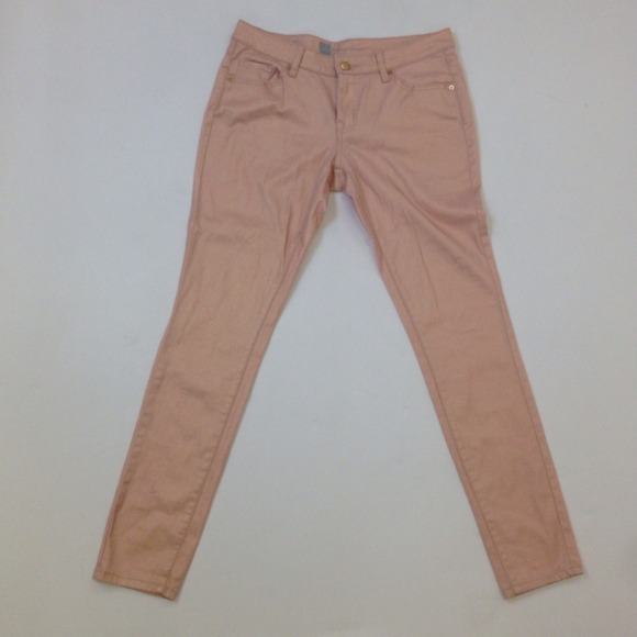 Sold: NWOT Shimmering Peach Premium Denim Skinnies - Picture 2 of 4