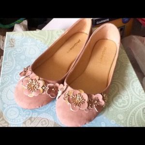 Pink flats sale