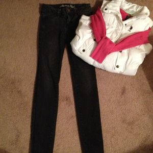 Gently worn AE black skinny jeans