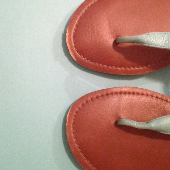 PRICE CUT Adorable Steve Madden Sandals - Picture 2 of 4