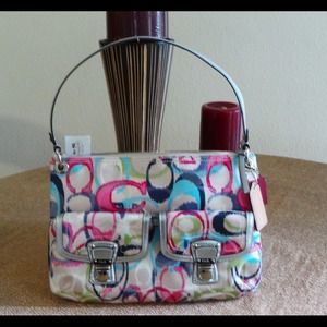 Authentic Coach Poppy Signature Shoulder Bag NWT