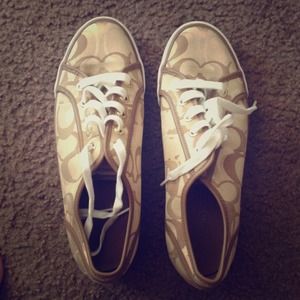 Coach shoes💖