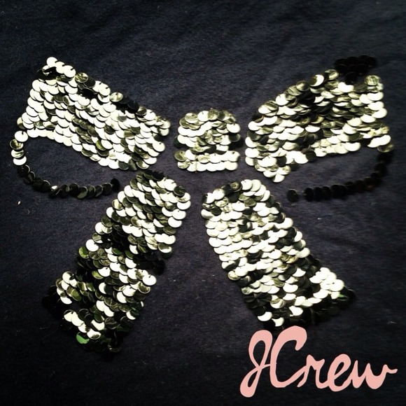 🚫BUNDLED🚫✨HOST PICK✨Crew Navy  Bow Sequin Tee