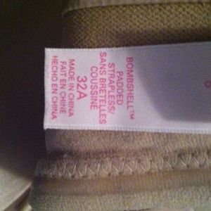 Victoria's Secret bombshell!