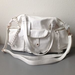 🚫🚫SOLD🚫🚫🆕Oversized White Handbag🆕