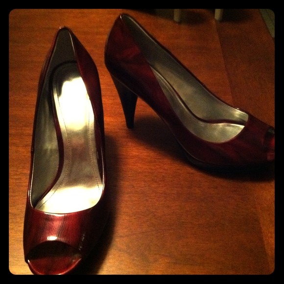 High heels- worn once - Picture 1 of 1