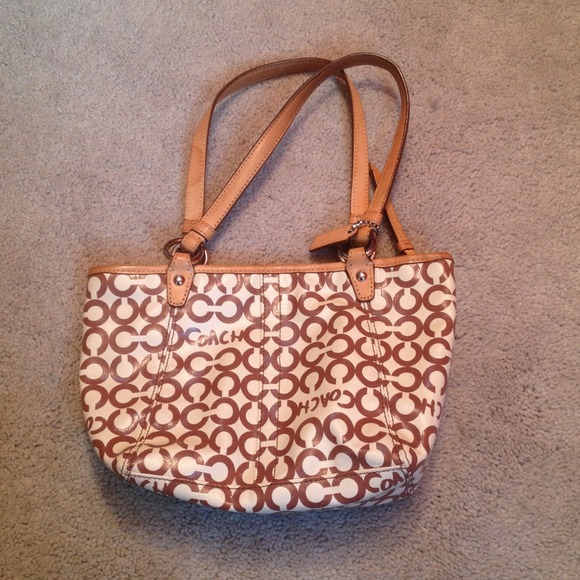 🎉Reduced 🎉Small tan and brown leather coach tote