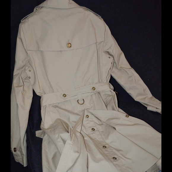 SOLD 🌸 Auth.Burberry trench coat - Picture 3 of 4