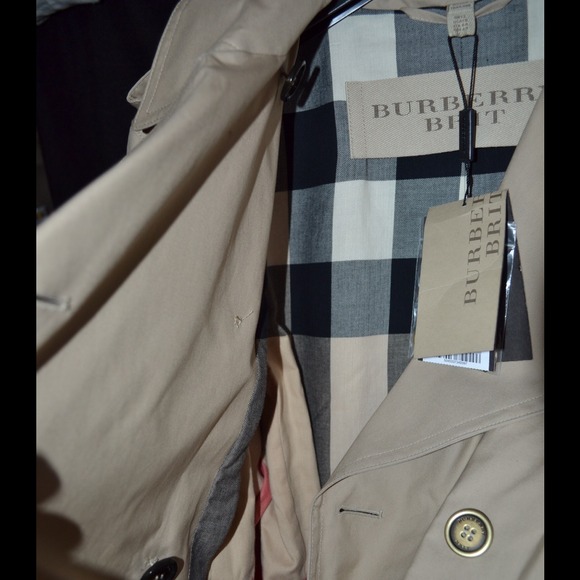 SOLD 🌸 Auth.Burberry trench coat - Picture 4 of 4