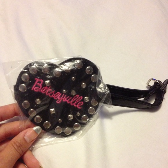 🔴 Betseyville Black leather studded Luggage Tag