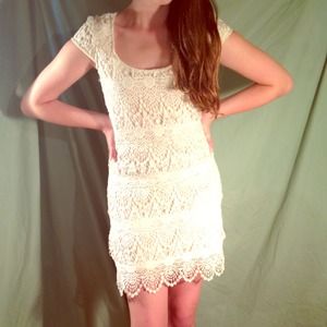 White lace dress from Bershka Paris