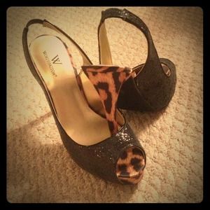 ((SOLD IN BUNDLE)) Cheetah print heels