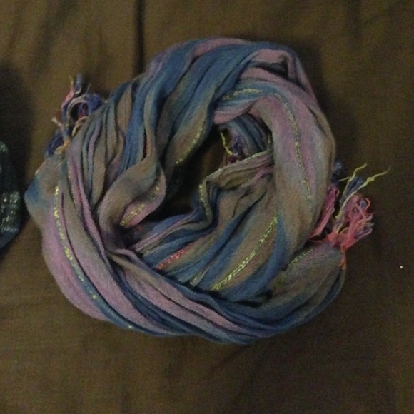 🍂HP 11/26 🍂 Scarf bundle - Picture 3 of 3