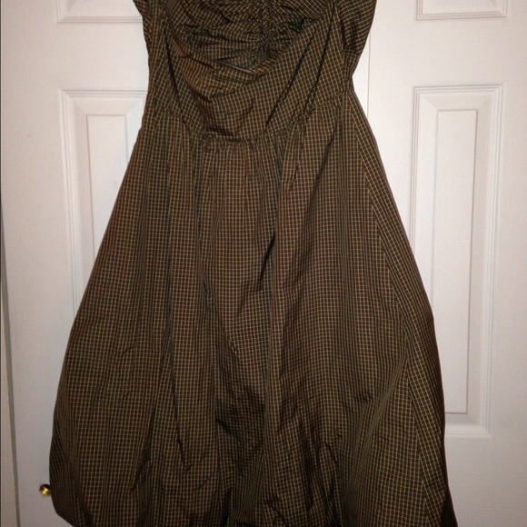 Dress - Picture 3 of 3