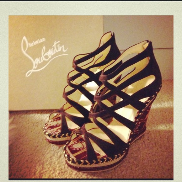 SOLD🌹AUTHENTIC CHRISTIAN LOUBOUTIN WEDGE SANDAL - Picture 2 of 4