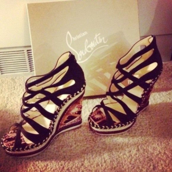 SOLD🌹AUTHENTIC CHRISTIAN LOUBOUTIN WEDGE SANDAL - Picture 4 of 4