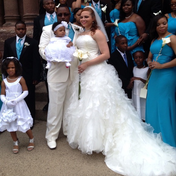 Ivory wedding dress!!!! worn 1 time!!!! size 14!!! - Picture 2 of 4