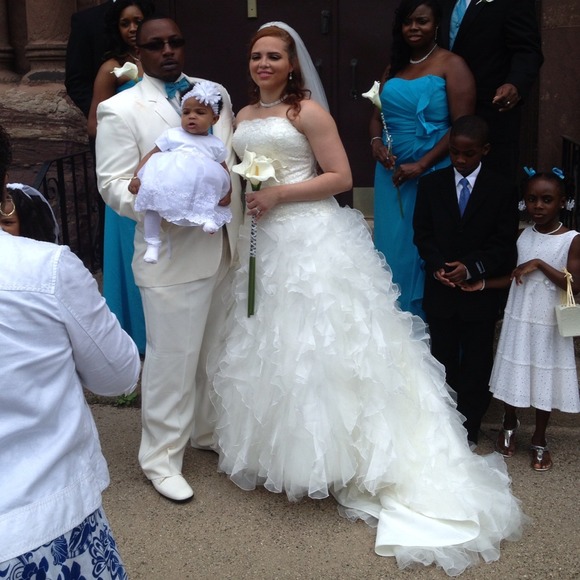 Ivory wedding dress!!!! worn 1 time!!!! size 14!!! - Picture 3 of 4