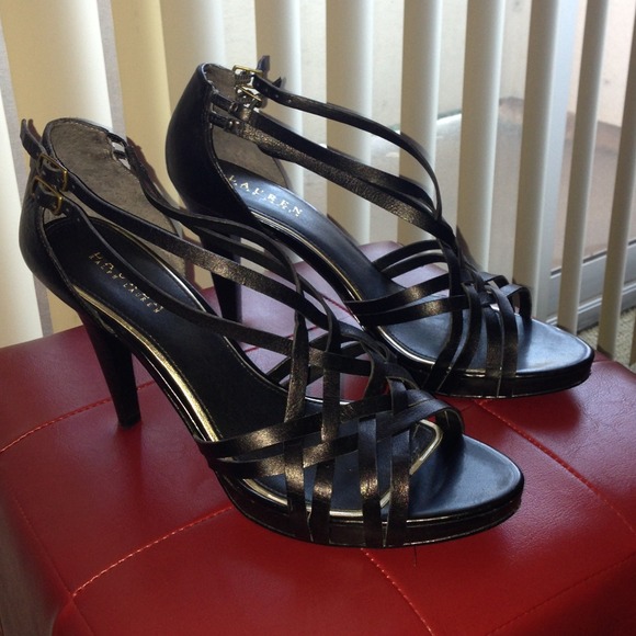 Marked down!Lauren Ralph Lauren leather sandal 11.