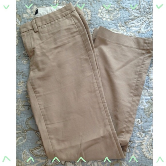⭕Sold⭕Banana Republic Martin Fit khakis