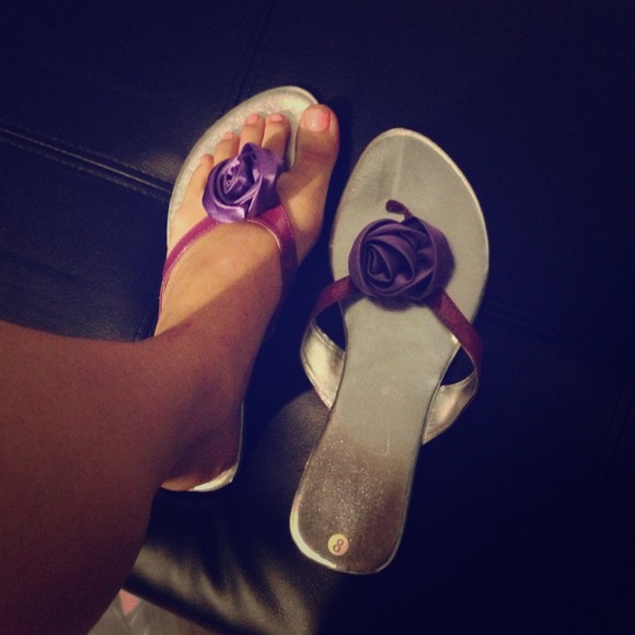 Purple rose flip flop sandals