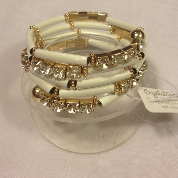 Jewelry - 🚫SOLD🚫 white wrap bracelet