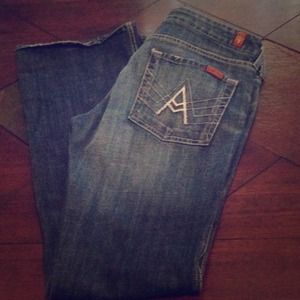 7 Jeans (Size 31)👖💜
